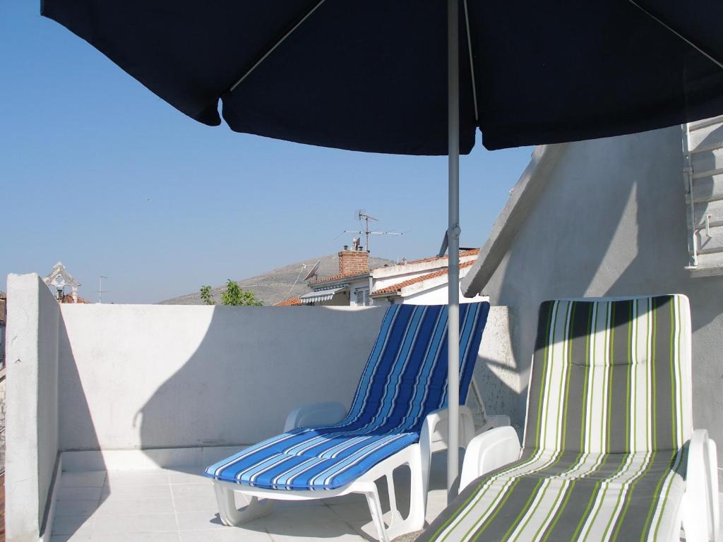 Apartments Madirazza Трогір Екстер'єр фото