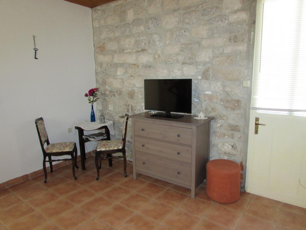 Apartments Madirazza Трогір Екстер'єр фото