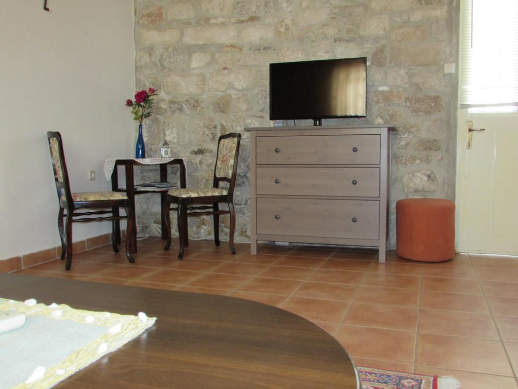 Apartments Madirazza Трогір Екстер'єр фото