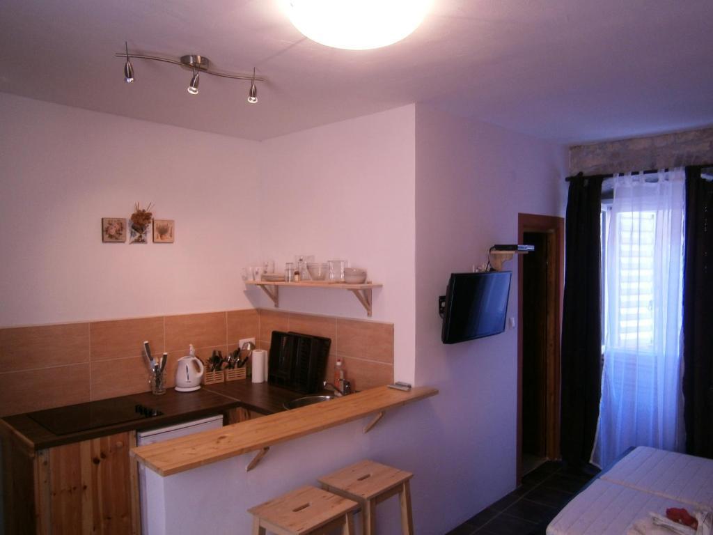 Apartments Madirazza Трогір Екстер'єр фото