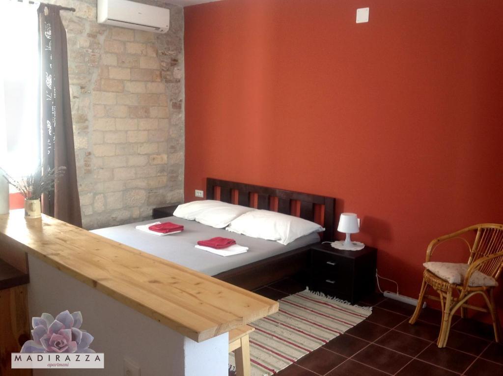 Apartments Madirazza Трогір Екстер'єр фото
