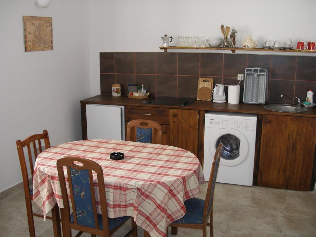 Apartments Madirazza Трогір Екстер'єр фото